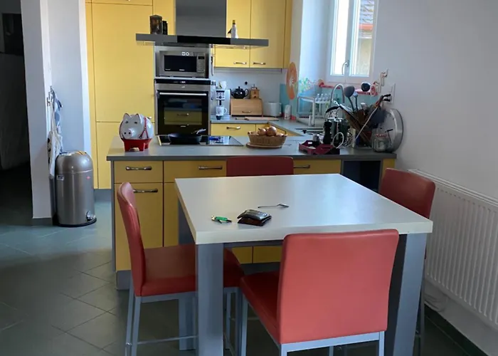 Maison Verte Bed & Breakfast *